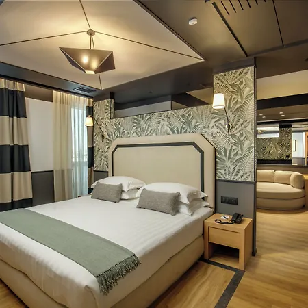 فندق دوميديا 4*